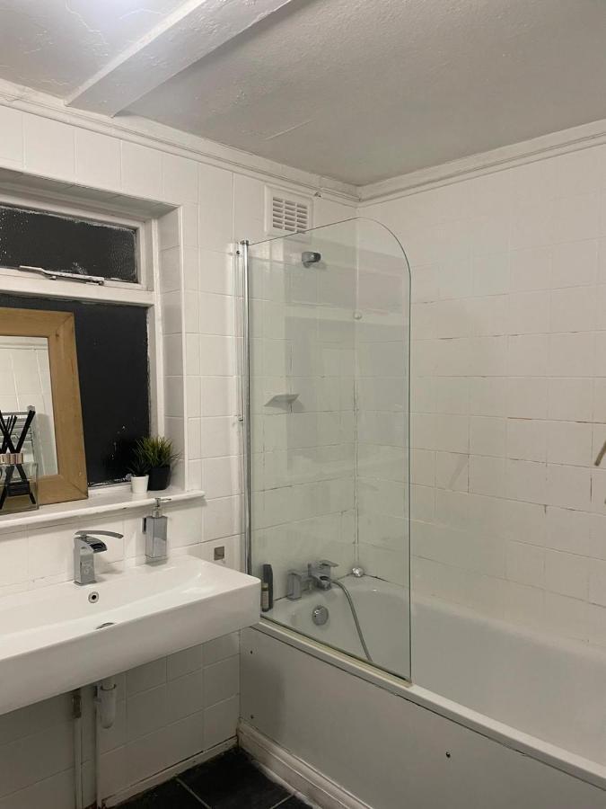 Balham, South London Spacious Guest House 5, 6 Rooms Available ภายนอก รูปภาพ